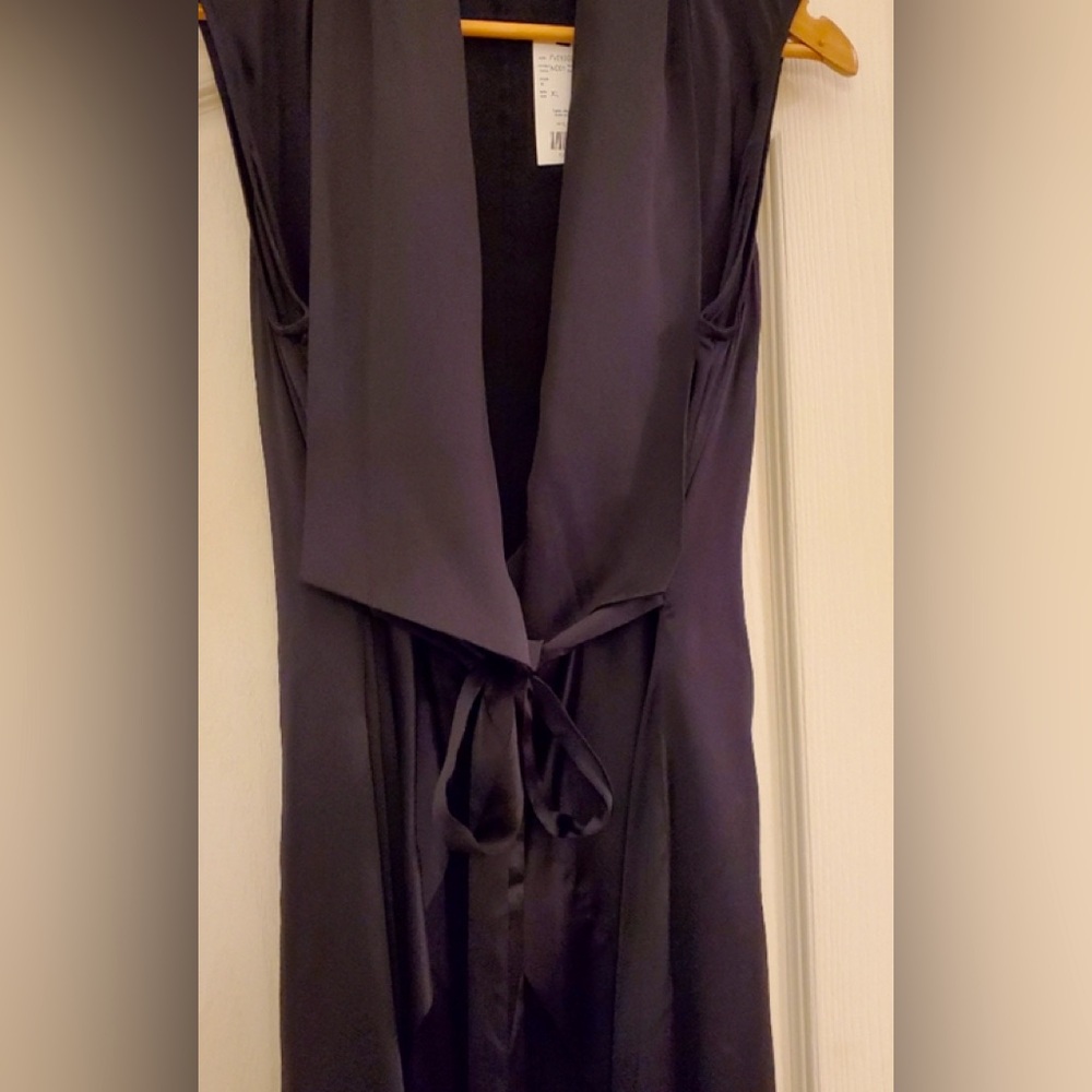NWT 🐛 SILK black vest tie or sleeveless wrap top or short dress Classy 🎉